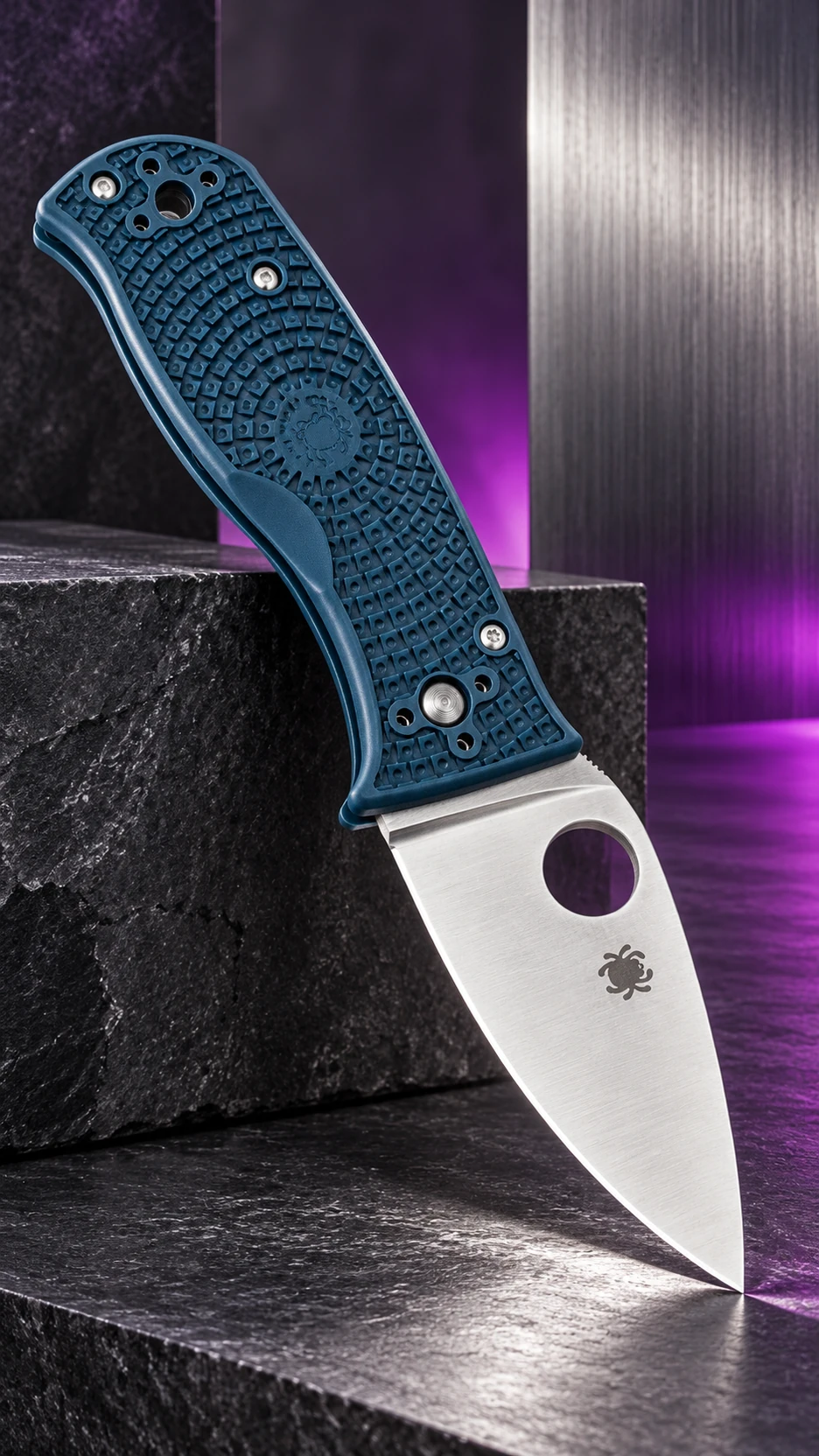 Spyderco Lil’ Temperance 3: K390 без погони за невесомостью