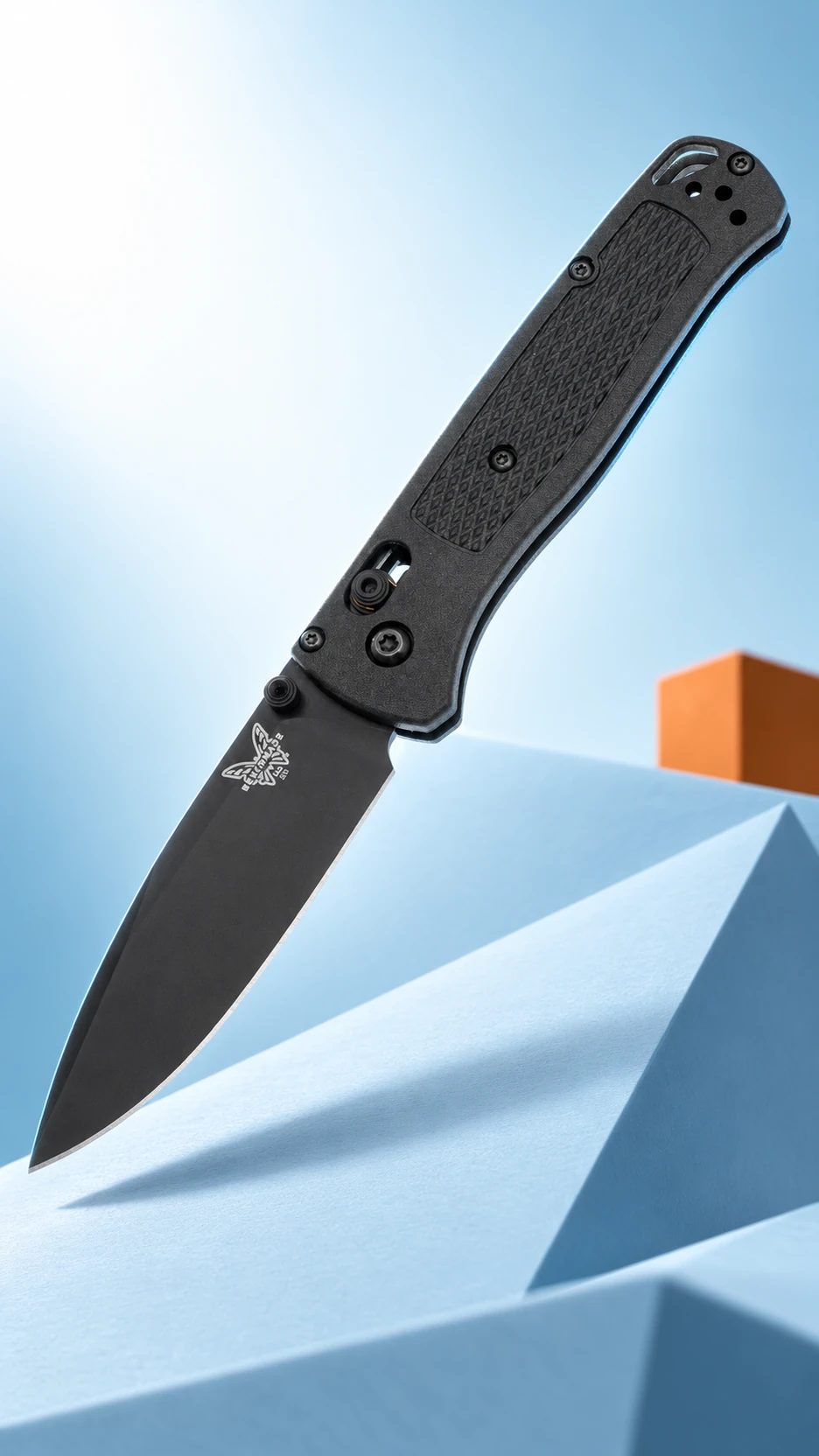 Benchmade Bugout: полный размер без тяжёлой конструкции