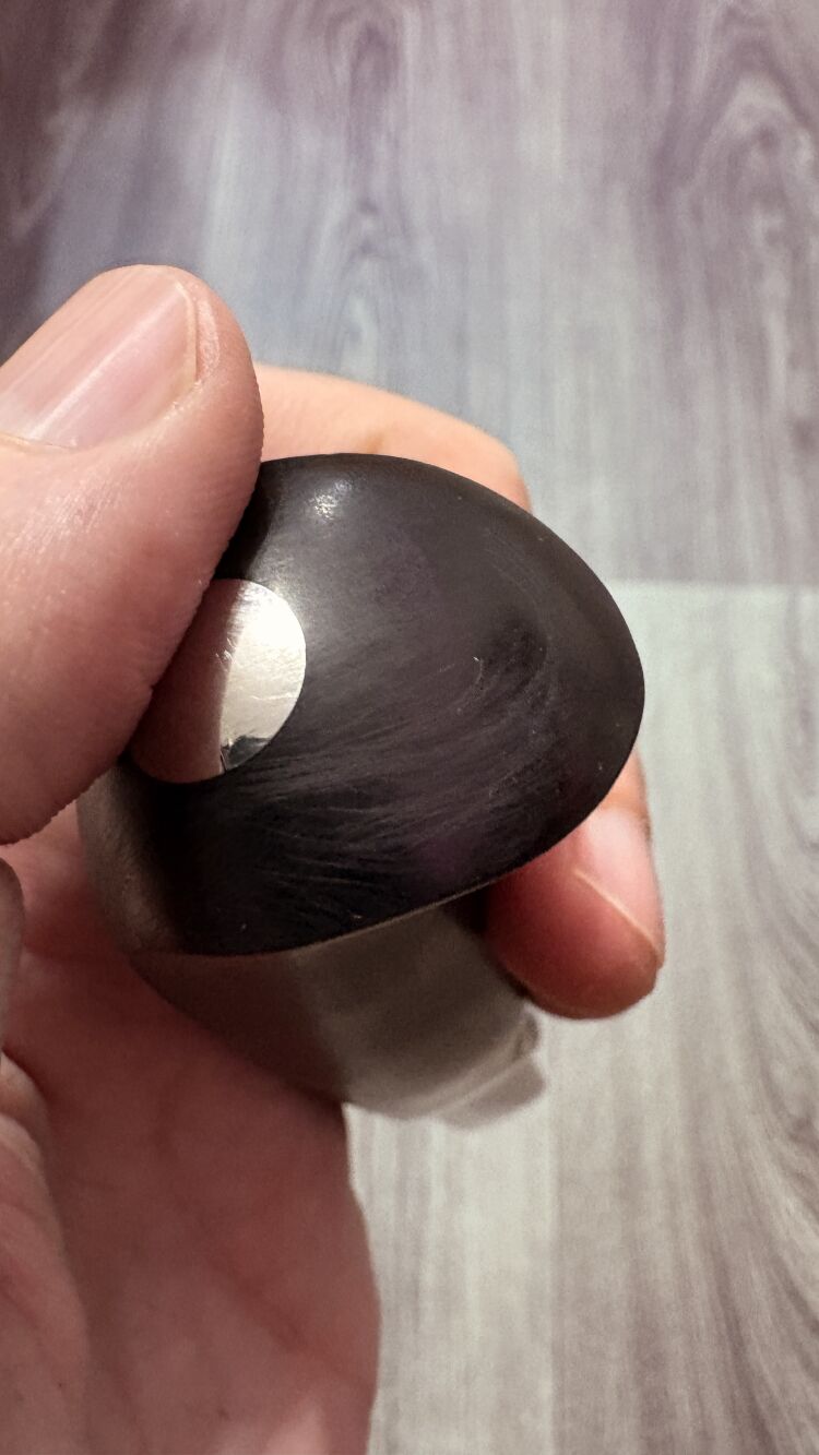 Царапины на грибке рукояти